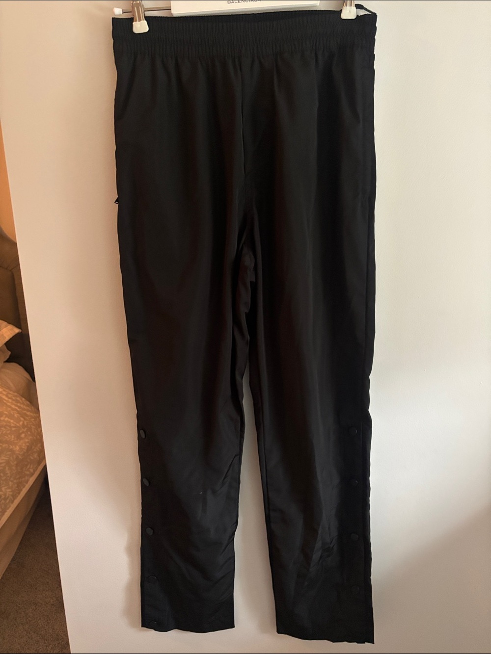 ALO Yoga Black Snap-Button Jogger Pants